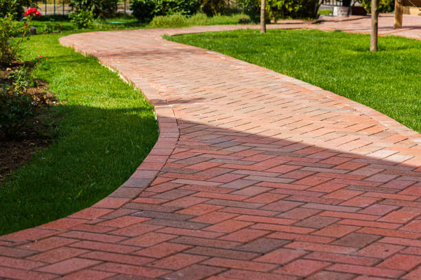 Best Professional Driveway Pavers  in Taft, FL